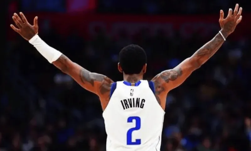 欧文:成长的道路并不容易 但我在球场上的个人层面成长了很多