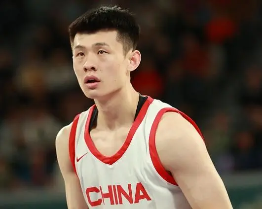 王澜一出战15分41秒 6投2中 得到5分2篮板2助攻2抢断