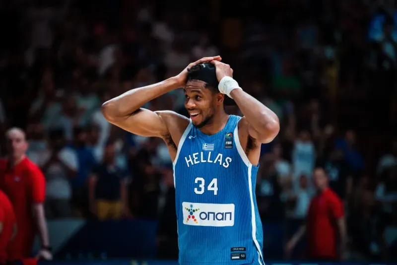 稳定高效!字母哥17投8中得到23分8篮板3助攻1抢断1投篮