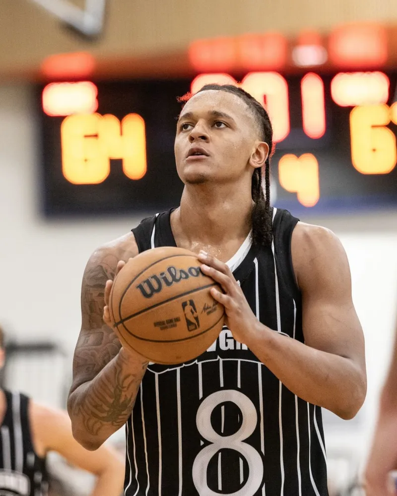 继续加油! Banchero在Instagram上发布了自己参加野球比赛的照片与粉丝分享